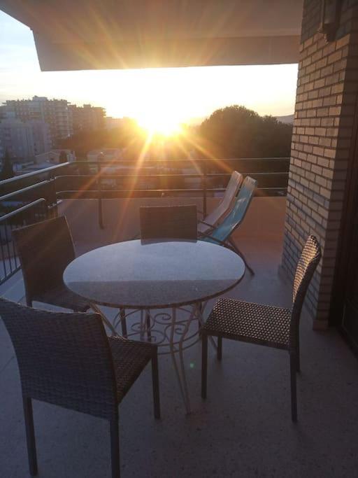 Apartamento Con Vistas Al Mar Y Buena Ubicacion بينيكاسّين المظهر الخارجي الصورة